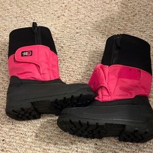 Snowstoppers Pink and Black Winter Boots